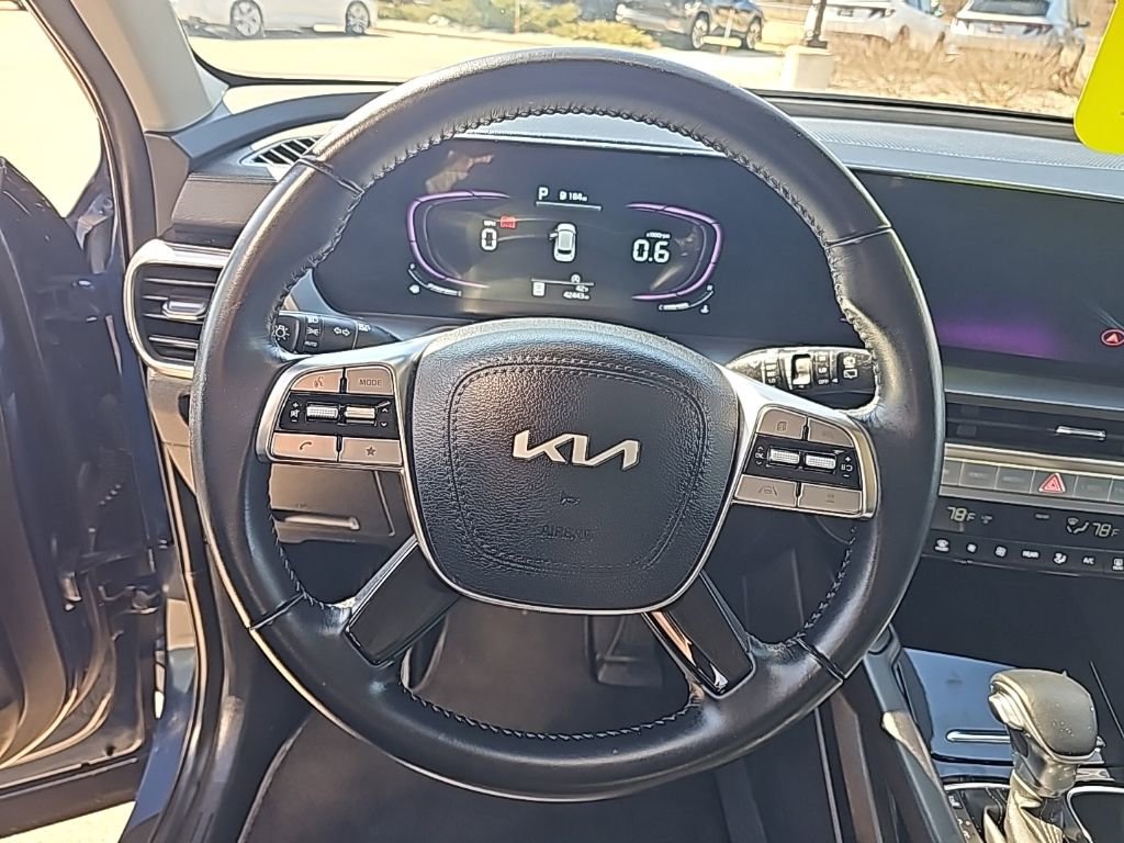 Used 2025 Kia Telluride S AWD/4WD image 16