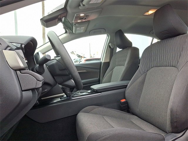 Used 2025 Toyota Camry LE image 13