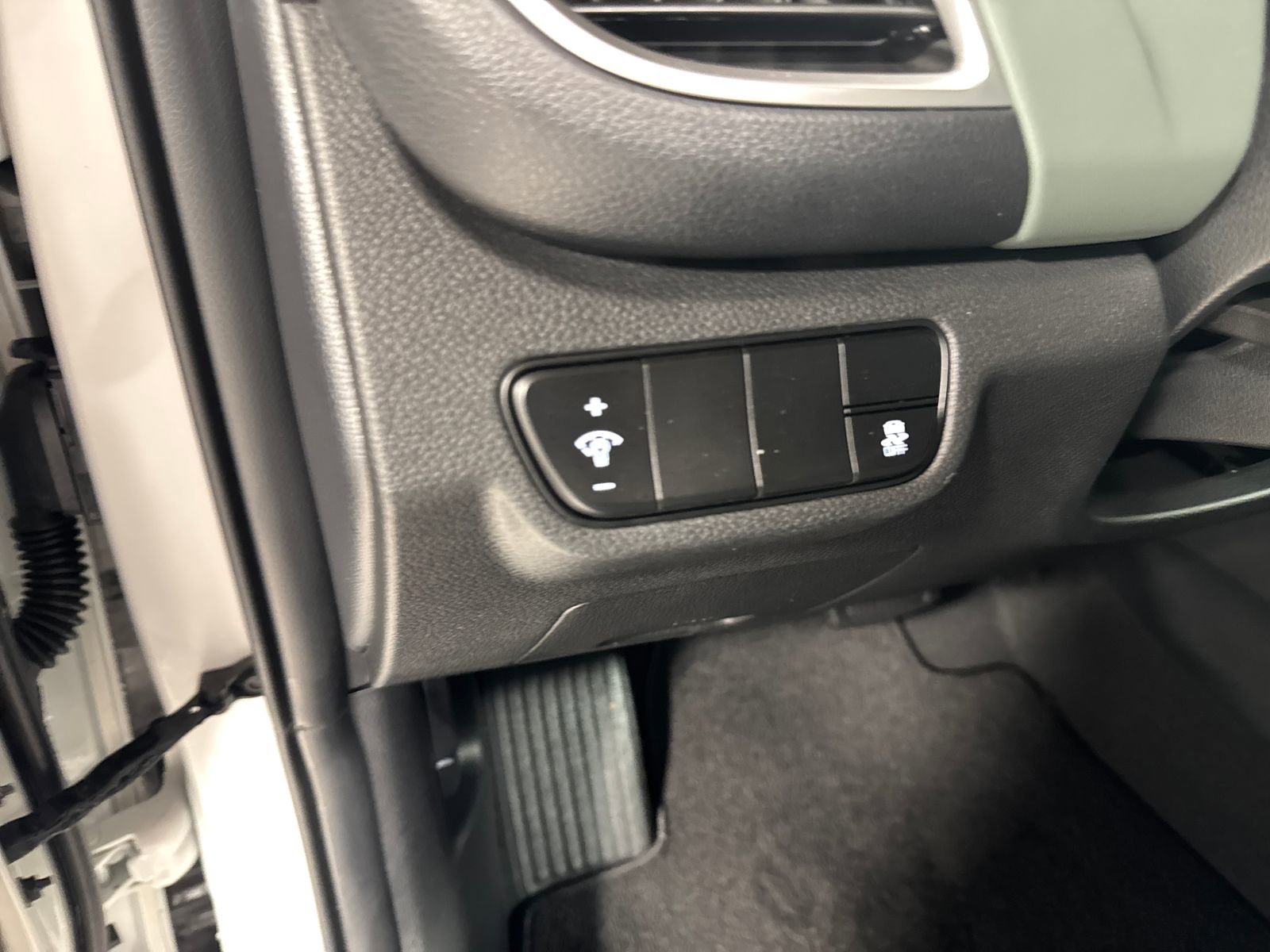 Certified 2024 Kia Seltos SX image 18