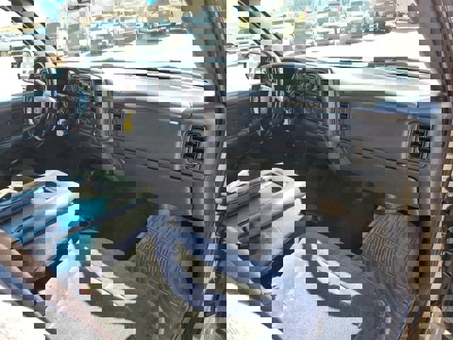 Used 2002 Chevrolet Silverado 1500 LS w/ Off-Road Pkg AWD/4WD image 23