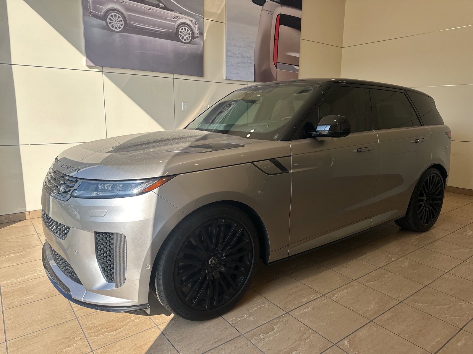 Used 2024 Land Rover Range Rover Sport
