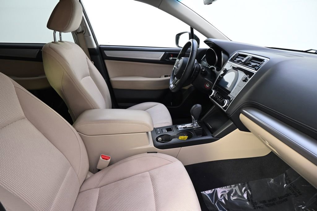 Used 2018 Subaru Outback 2.5i Premium image 16