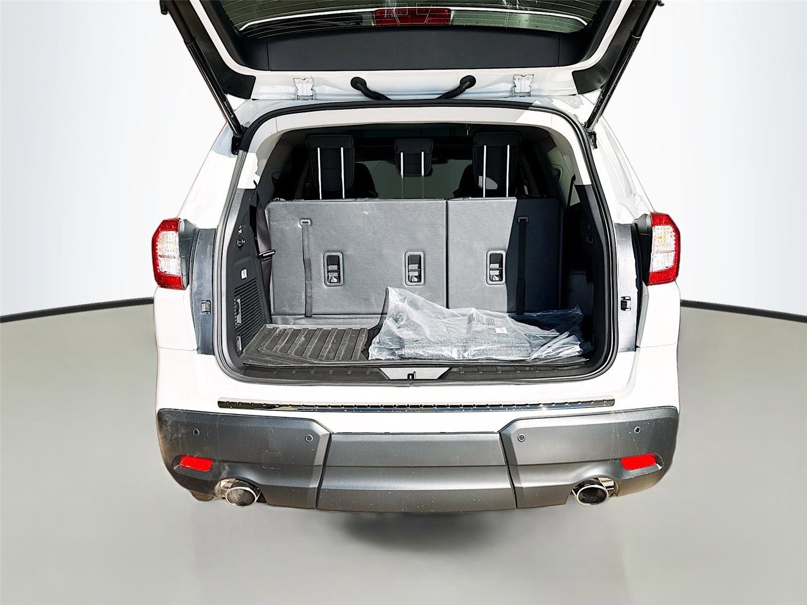 Used 2025 Subaru Ascent Bronze Edition image 30