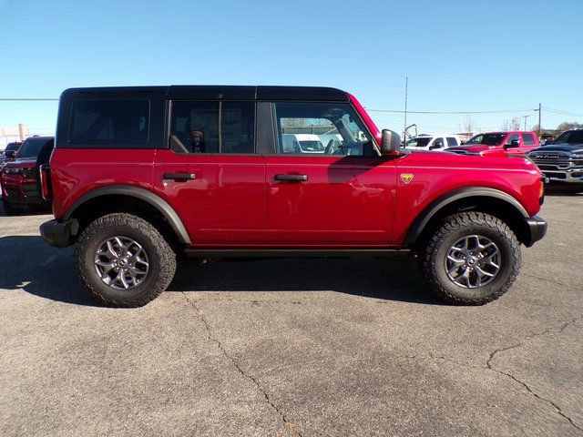 New 2025 Ford Bronco Badlands image 5