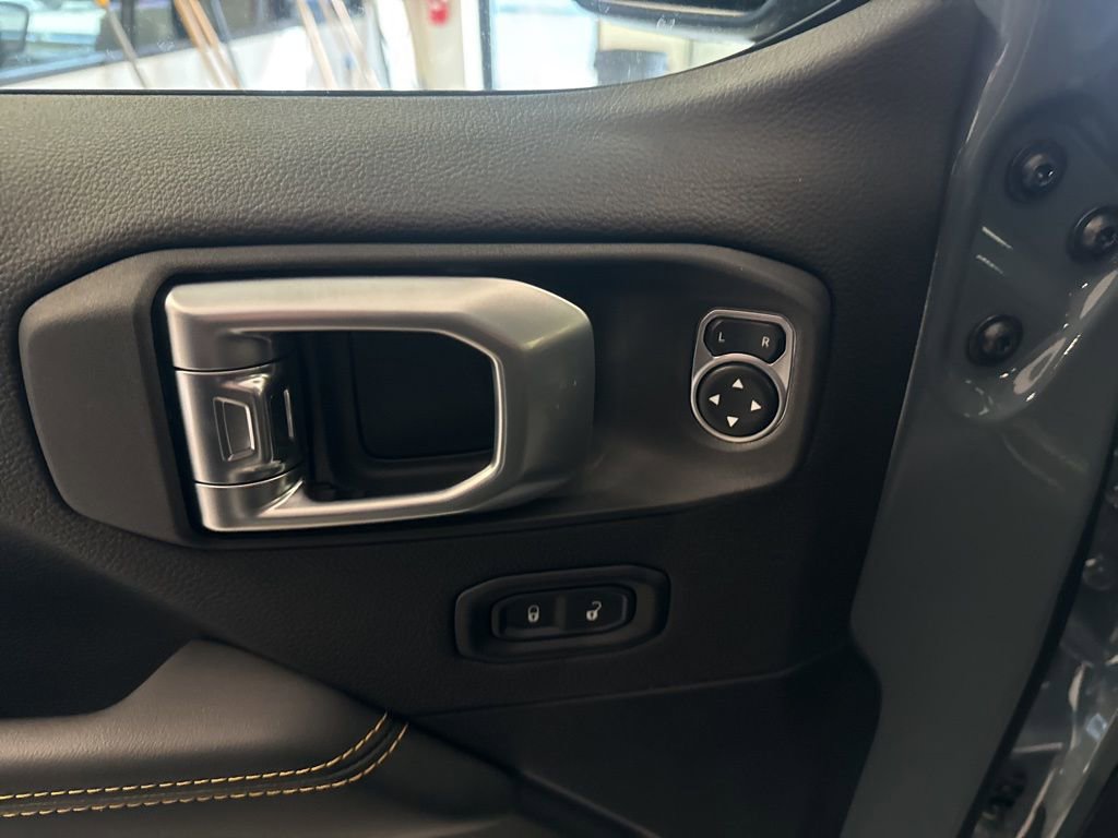 New 2026 Jeep Wrangler Unlimited Sahara AWD/4WD image 5