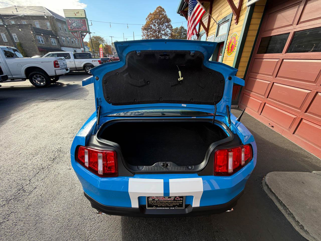 Used 2011 Ford Mustang GT Premium w/ 401A Rapid Spec Order Code RWD image 17