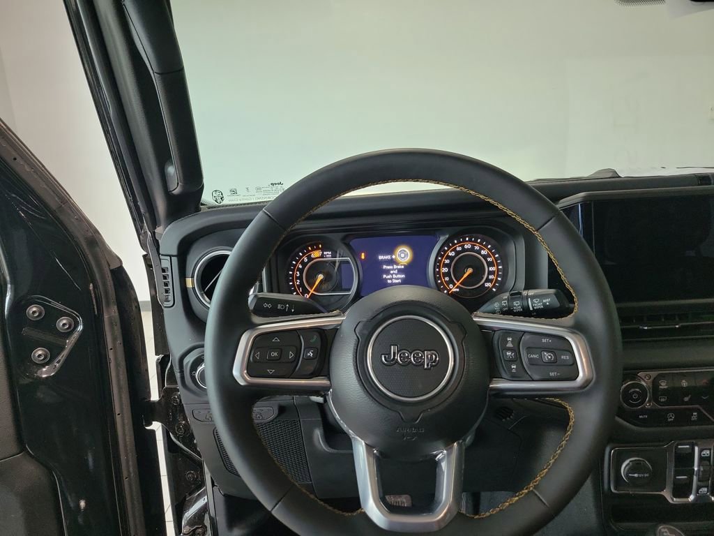 Used 2024 Jeep Wrangler Sahara AWD/4WD image 27
