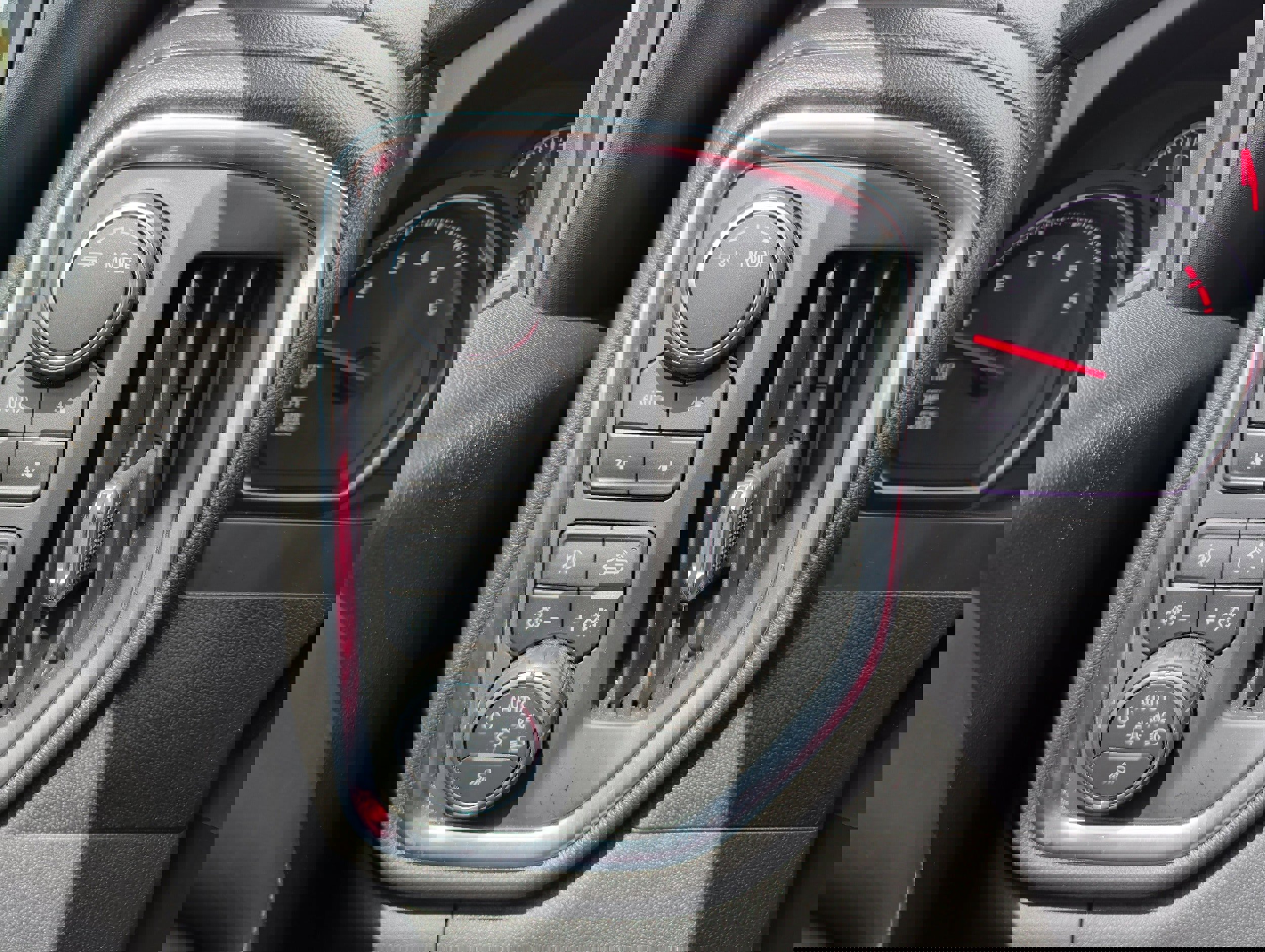 Used 2020 Chevrolet Silverado 1500 LT Trail Boss image 25