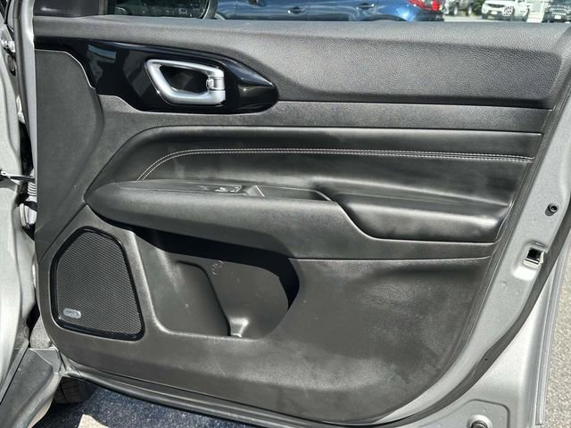 Used 2022 Jeep Compass Altitude w/ Sun and Sound Group image 24