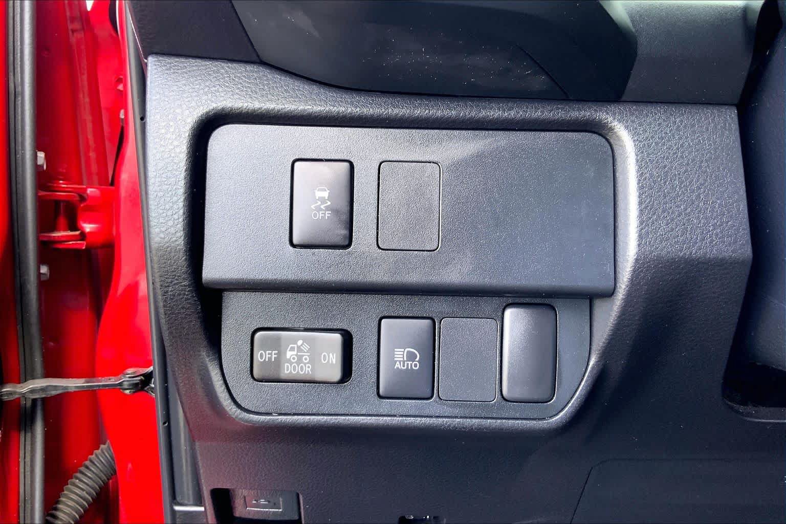 Used 2023 Toyota Tacoma SR AWD/4WD image 33