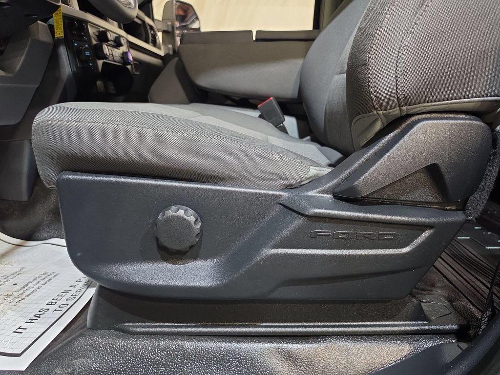 Used 2025 Ford F350 XL AWD/4WD image 14