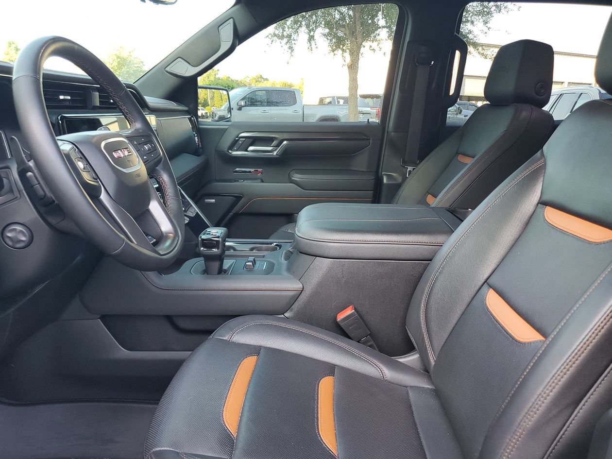 Used 2024 GMC Sierra 1500 AT4 w/ Technology Package AWD/4WD image 19