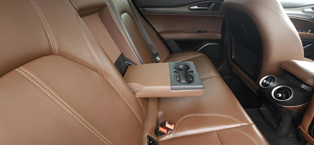 Used 2018 Alfa Romeo Stelvio Ti AWD/4WD image 40