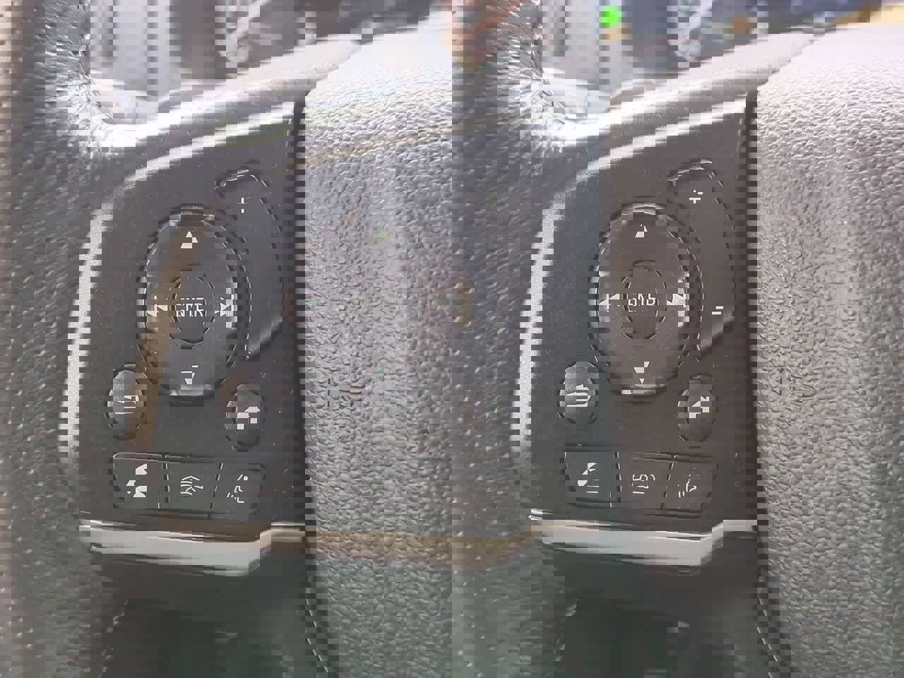 Used 2025 Honda Passport EX-L image 24