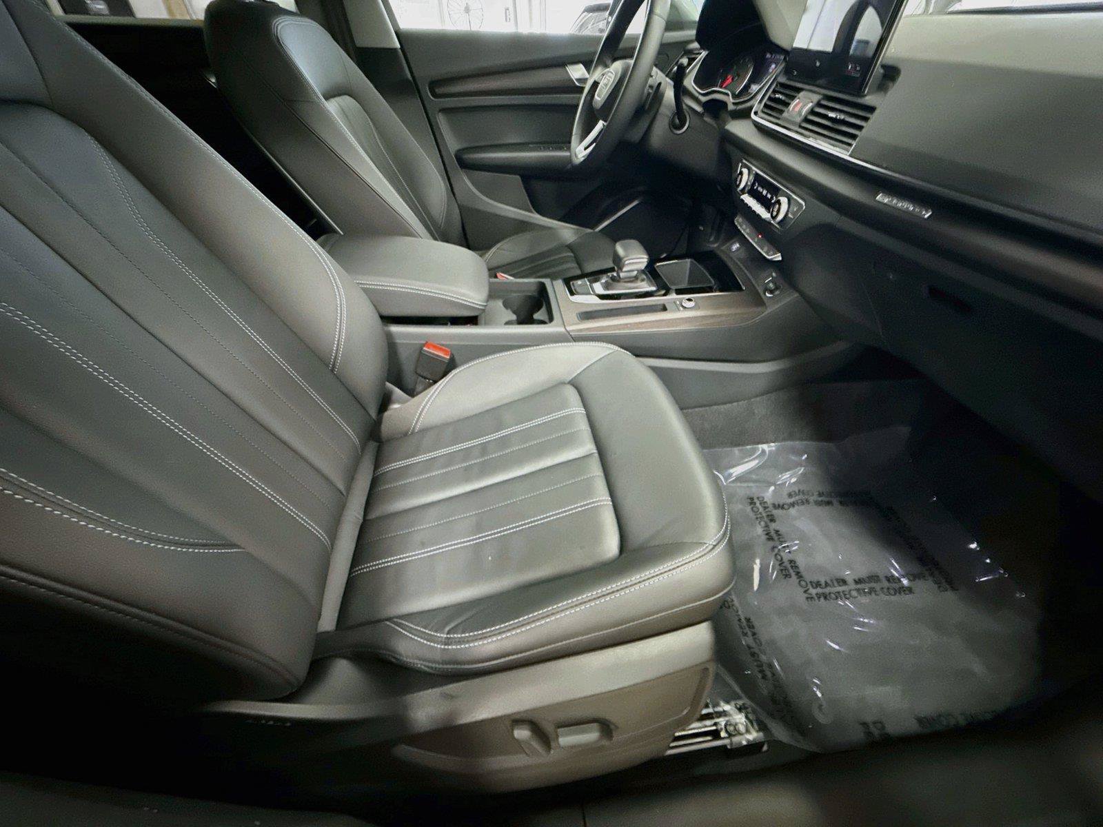 Used 2023 Audi Q5 2.0T Premium w/ Convenience Package AWD/4WD image 29