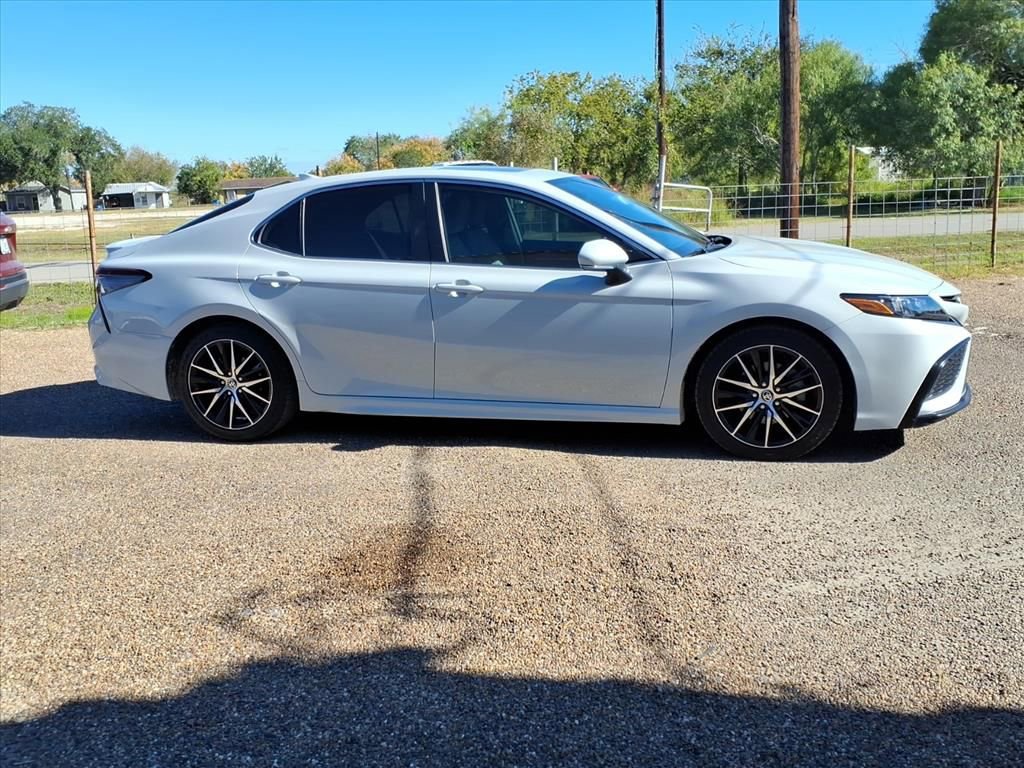 Used 2023 Toyota Camry SE w/ Audio Upgrade Package image 5