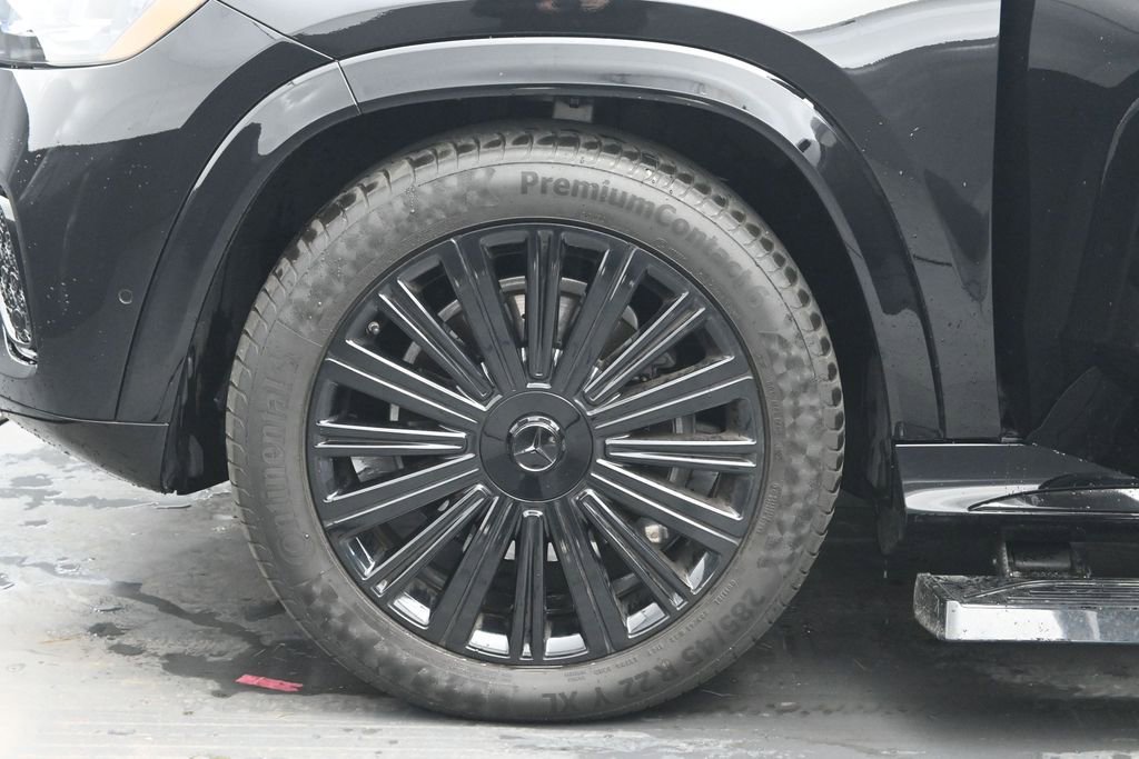 Used 2024 Mercedes-Benz Maybach GLS 600 4MATIC image 34