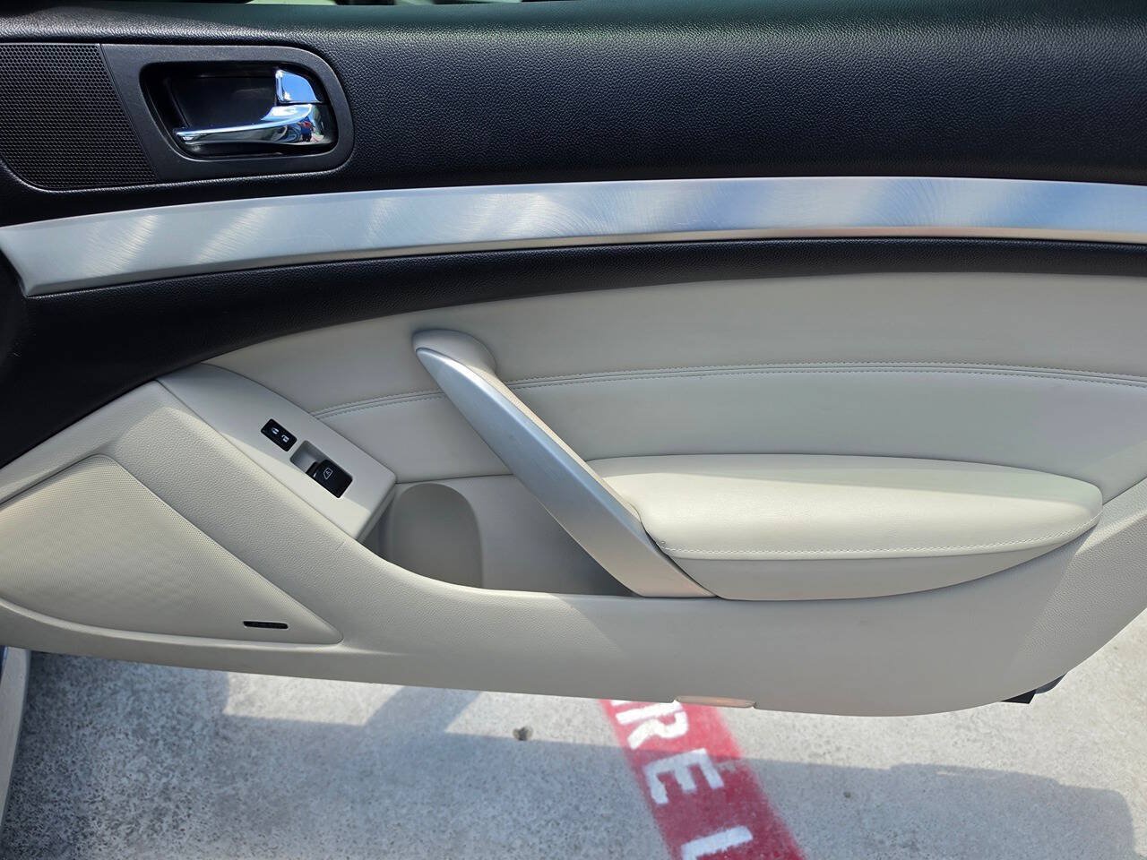 Used 2015 INFINITI Q60 AWD Coupe w/ Premium Package image 23