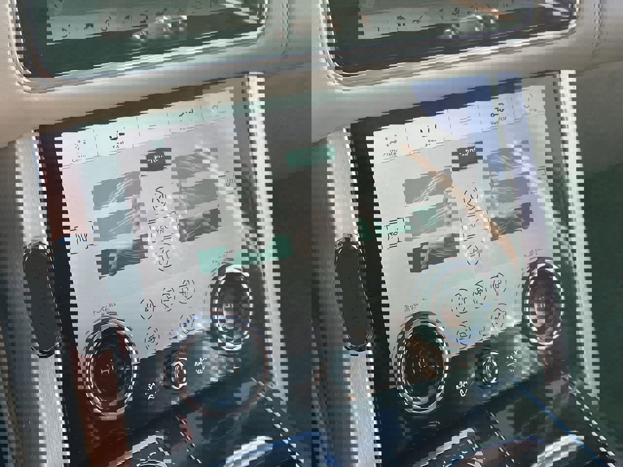 Used 2019 Land Rover Range Rover Long Wheelbase Autobiography image 35