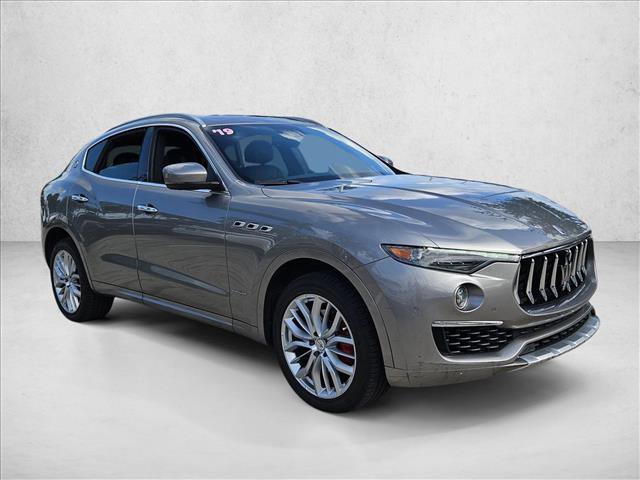 Used 2019 Maserati Levante GranLusso image 3