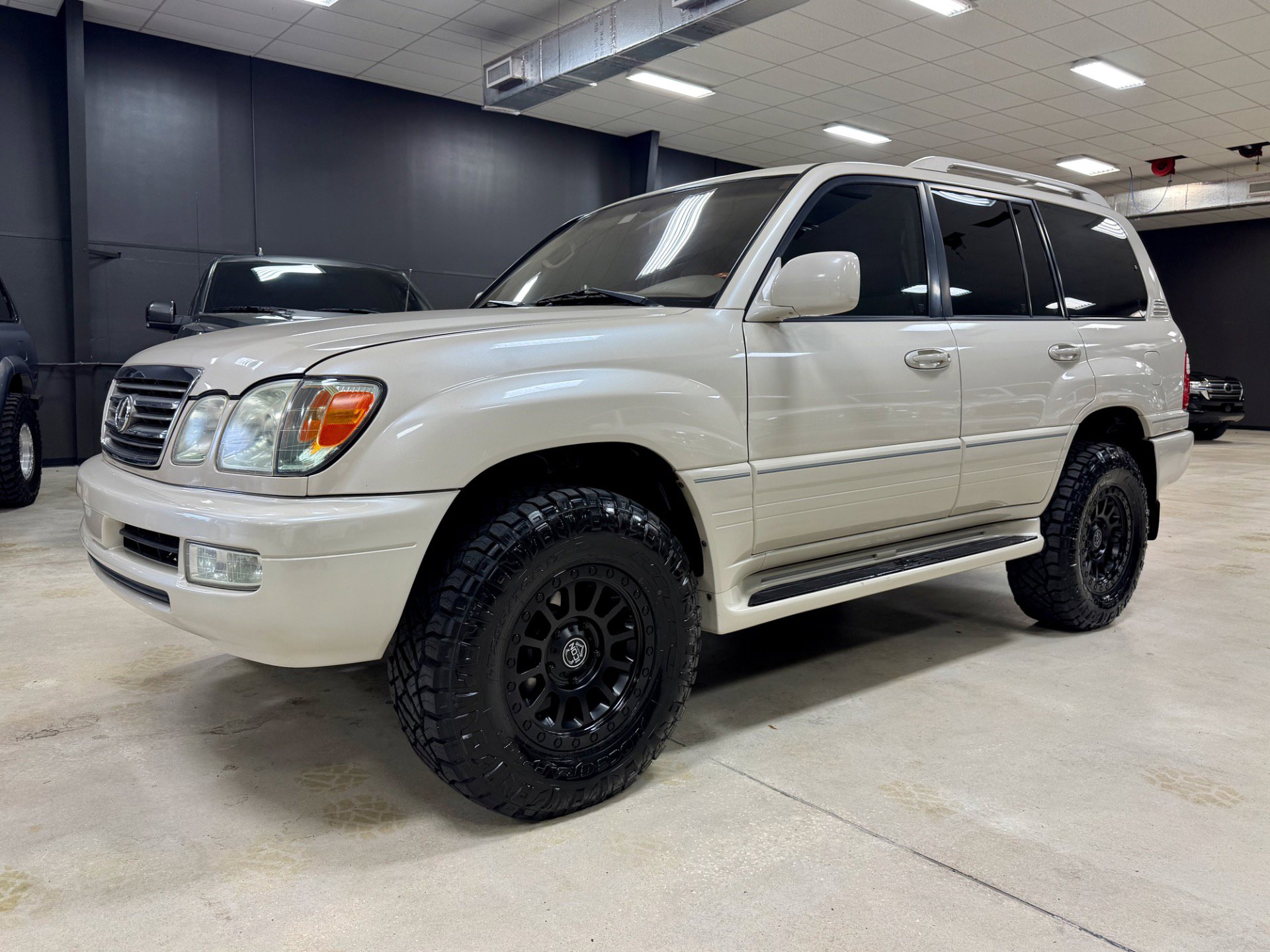 Used 2005 Lexus LX 470 4WD image 12