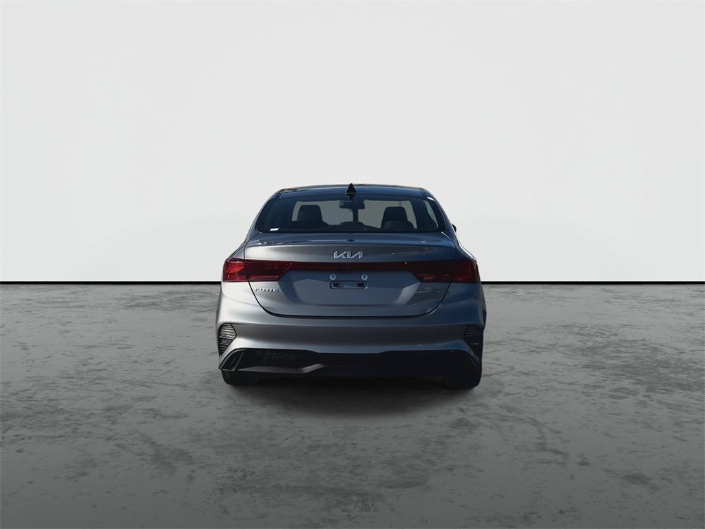 Used 2023 Kia Forte LXS image 7