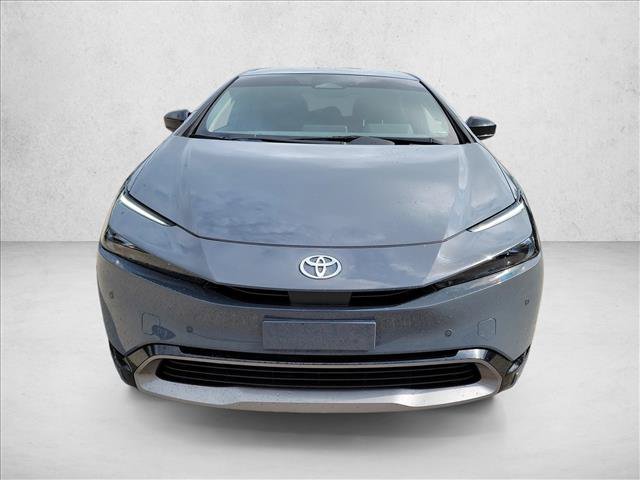 Used 2023 Toyota Prius XLE FWD image 2