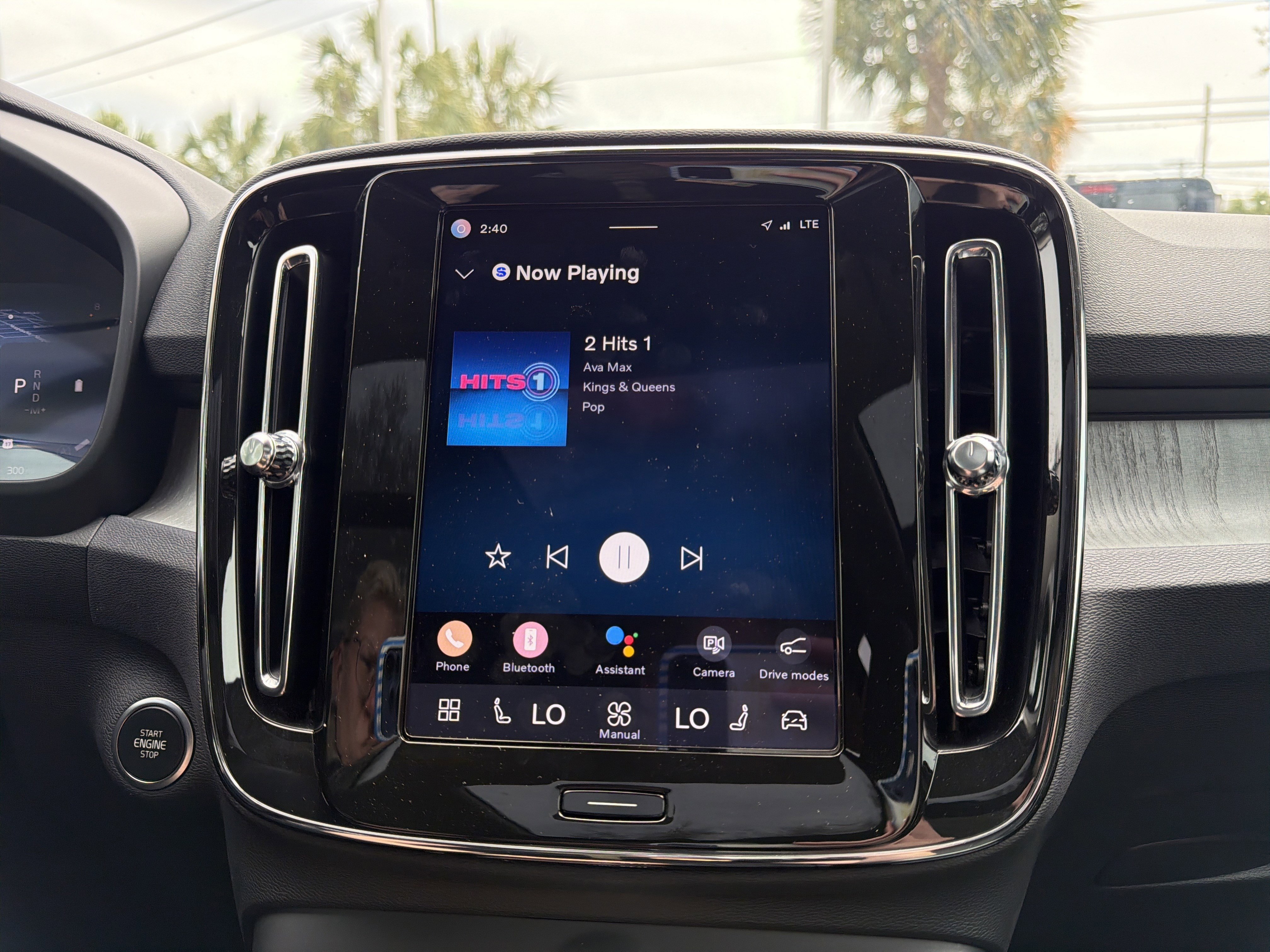 Certified 2025 Volvo XC40 B5 Core w/ Protection Package Premier image 23