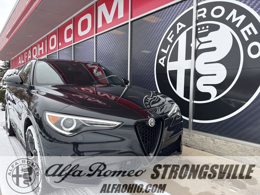 Used 2023 Alfa Romeo Stelvio Veloce video 1