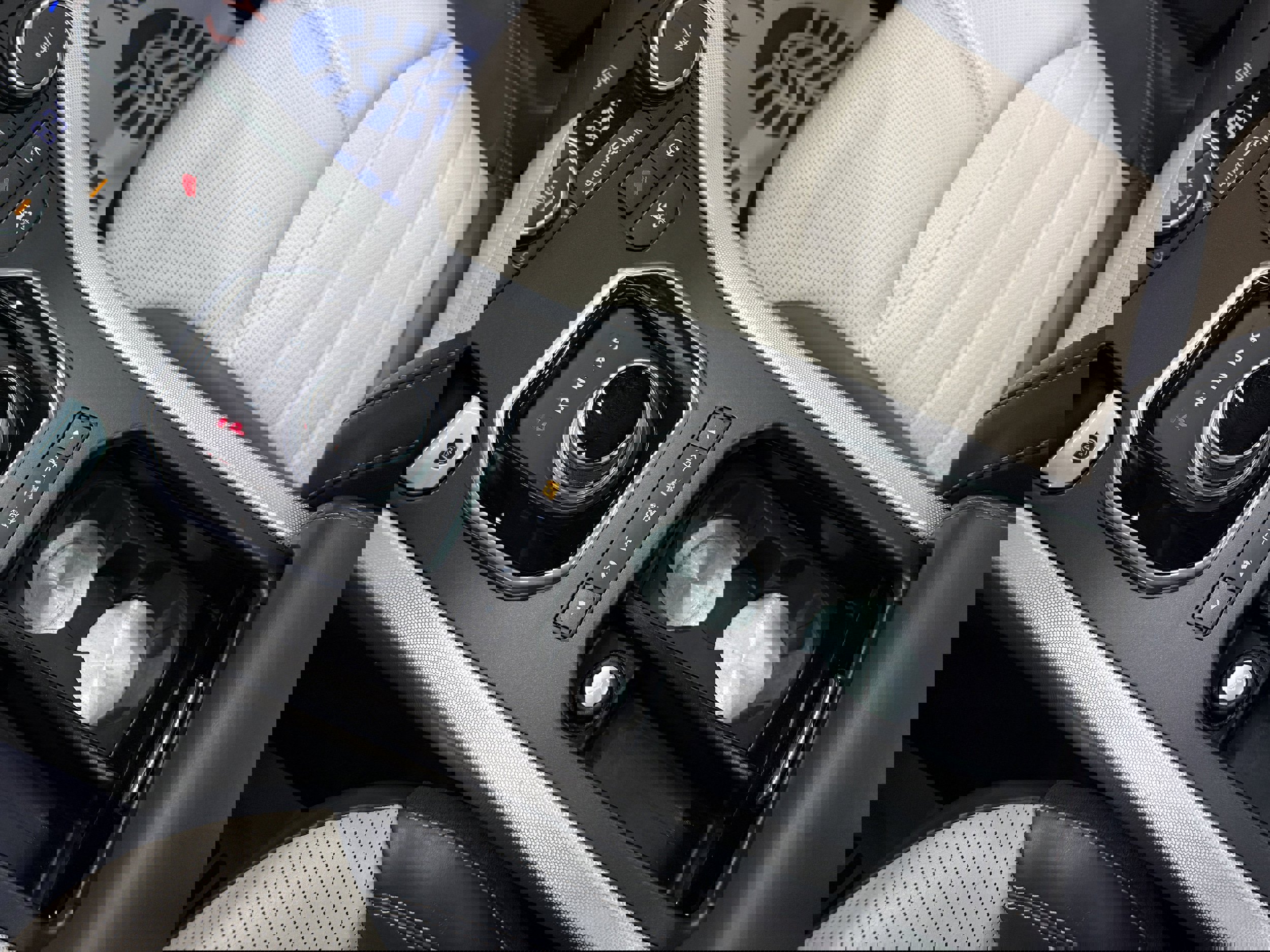 Used 2016 Land Rover Range Rover Evoque HSE Dynamic image 21