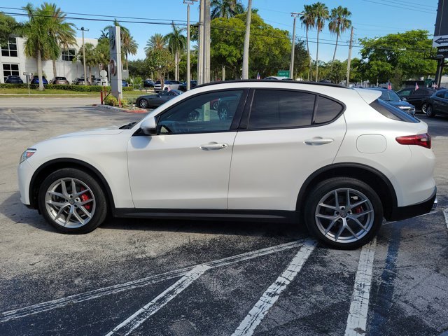 Used 2018 Alfa Romeo Stelvio Ti Sport AWD/4WD image 6