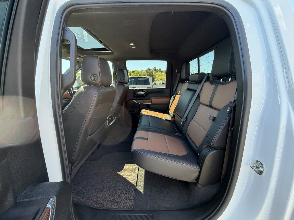 Used 2020 Chevrolet Silverado 3500 High Country w/ Z71 Off-Road Package AWD/4WD image 3