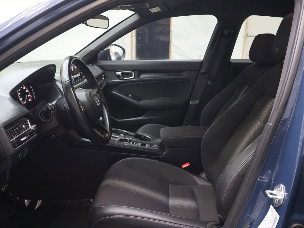 Used 2025 Honda Civic Sport image 17