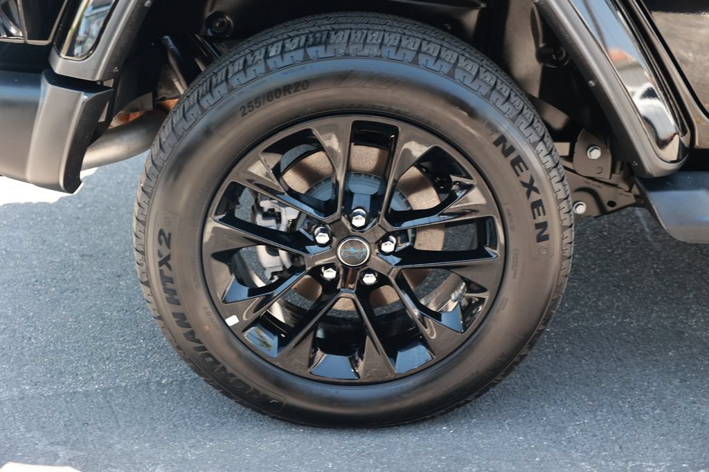 Used 2025 Jeep Wrangler Unlimited Sahara AWD/4WD image 9