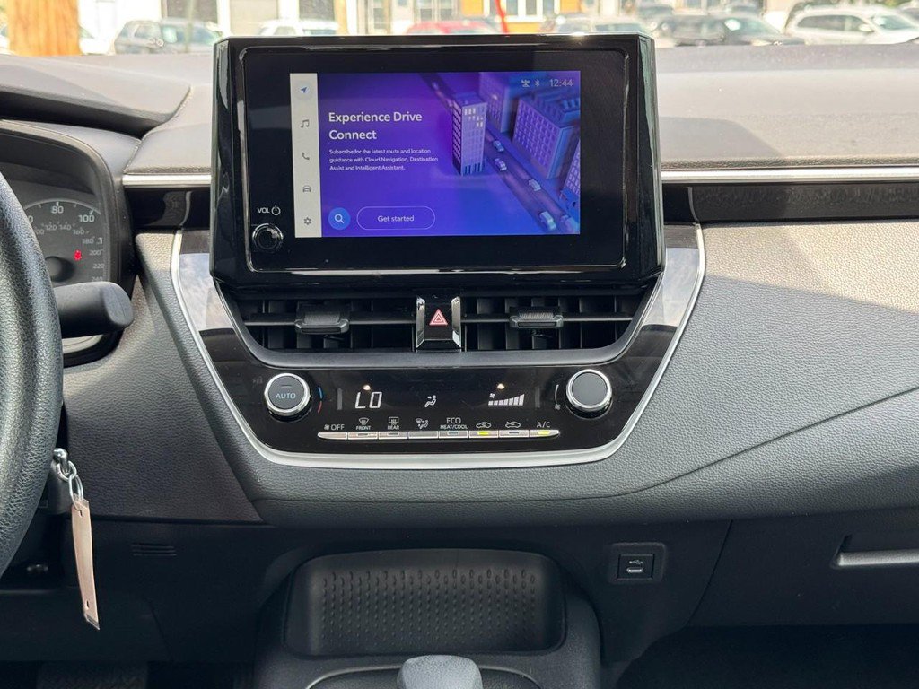 Used 2025 Toyota Corolla LE FWD image 16