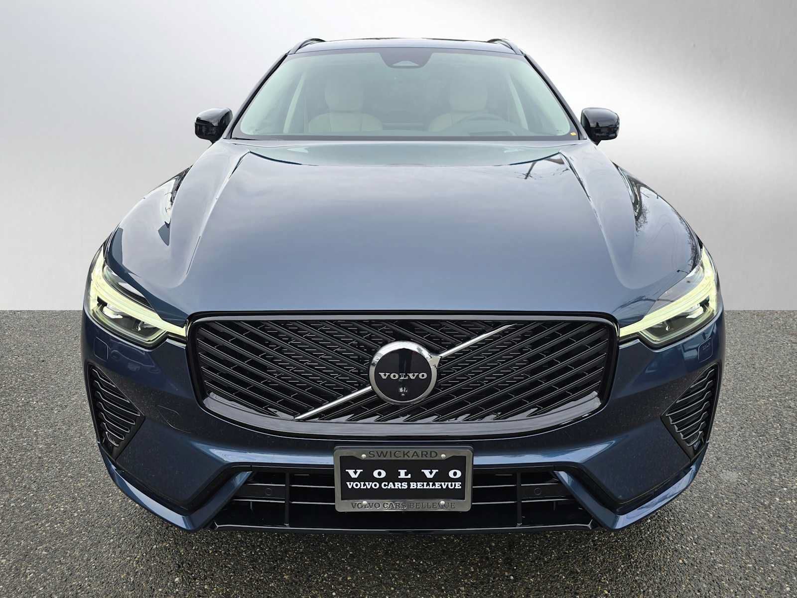 New 2026 Volvo XC60 B5 Ultra w/ Protection Package Premier AWD/4WD image 8