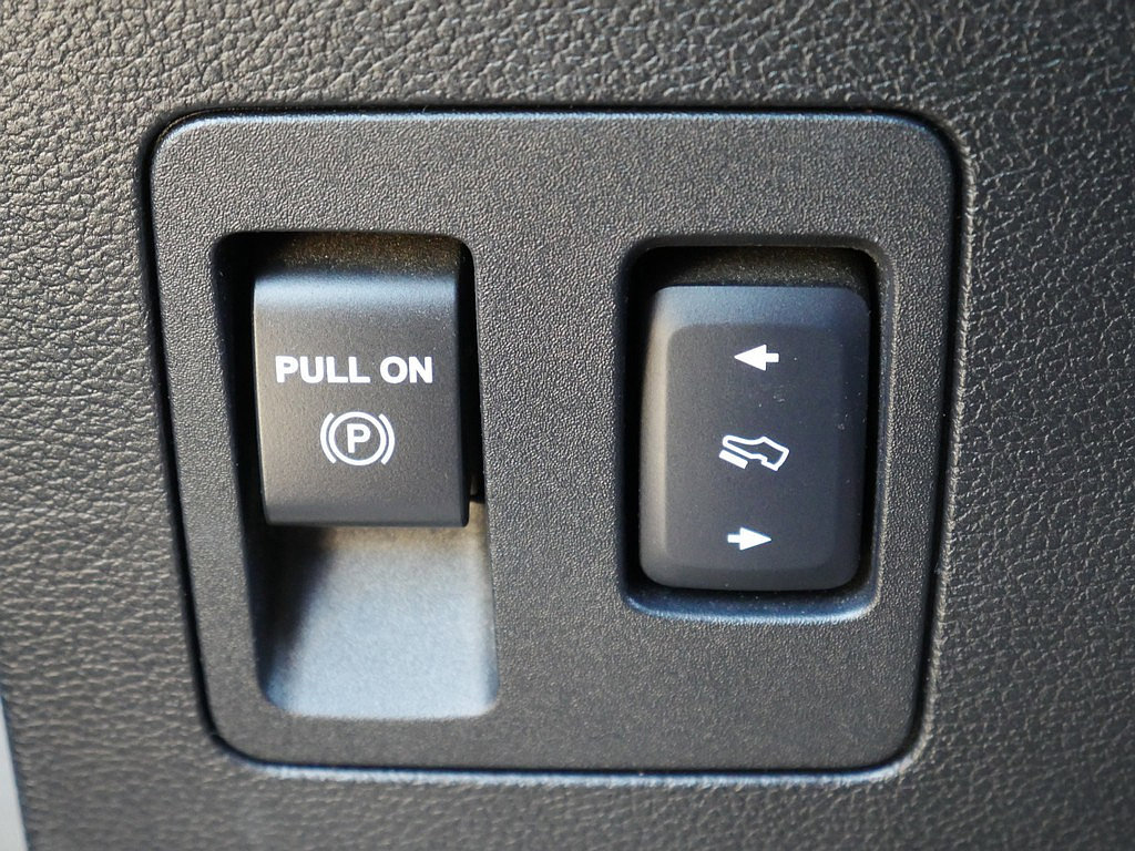 Used 2016 Ford F150 XLT w/ Equipment Group 302A Luxury AWD/4WD image 30