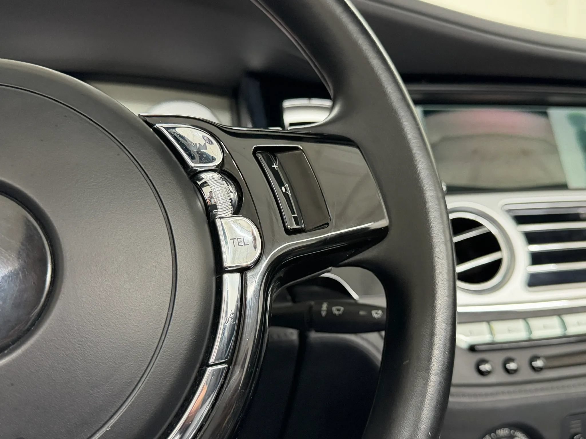 Used 2017 Rolls-Royce Dawn RWD image 68