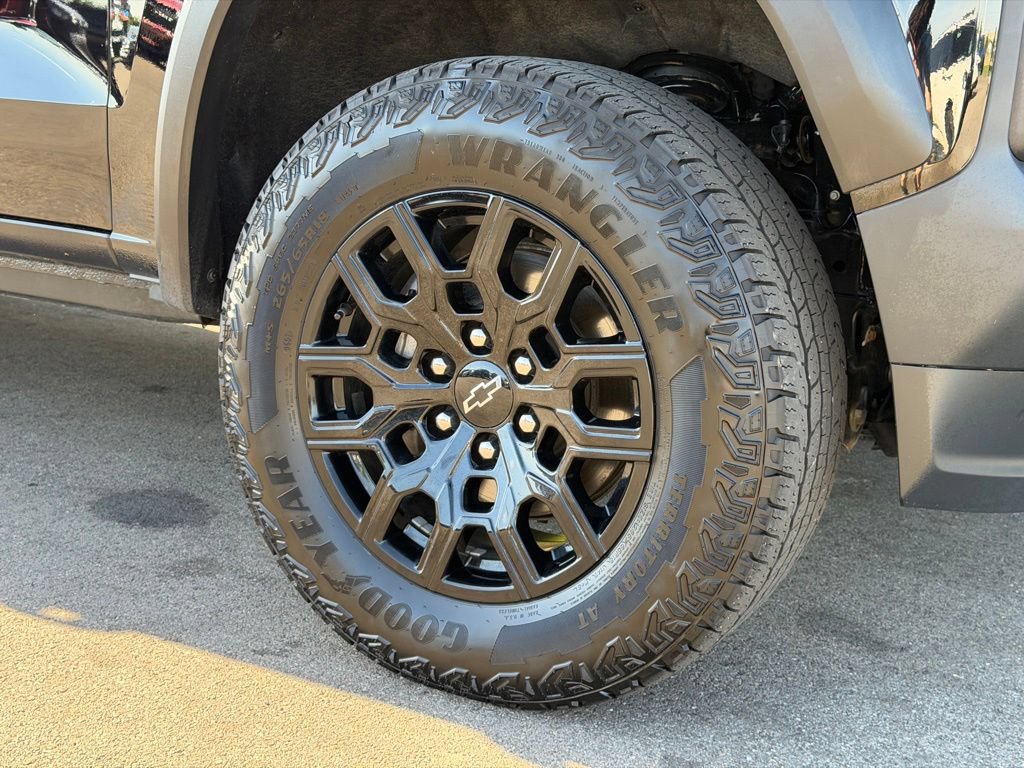 Used 2024 Chevrolet Colorado Trail Boss w/ Advanced Trailering Package AWD/4WD image 25