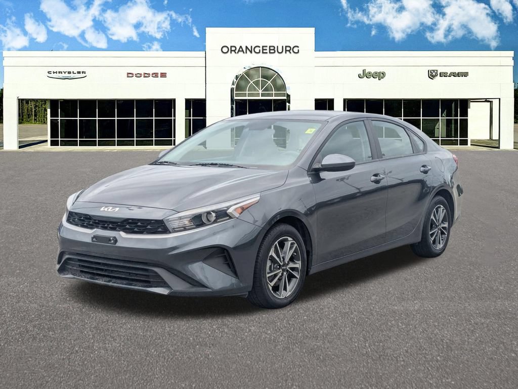Used 2024 Kia Forte LXS FWD image 3