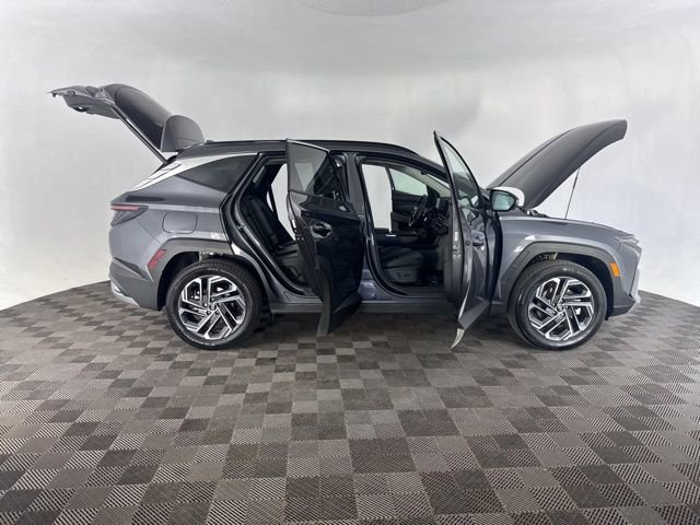 Certified 2025 Hyundai Tucson Limited image 17