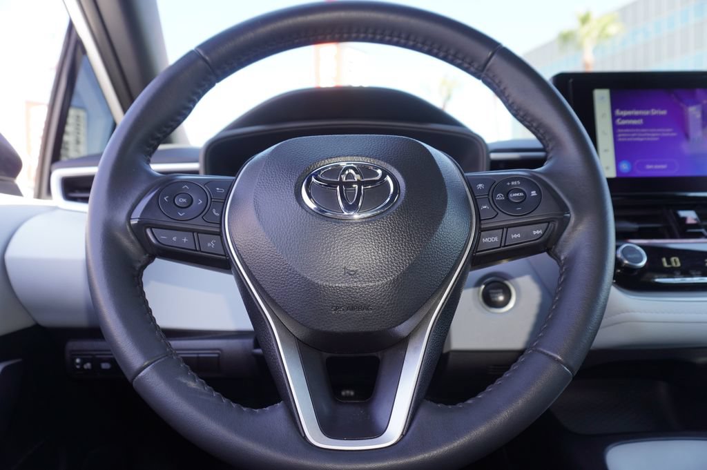 Certified 2025 Toyota Corolla SE FWD image 19