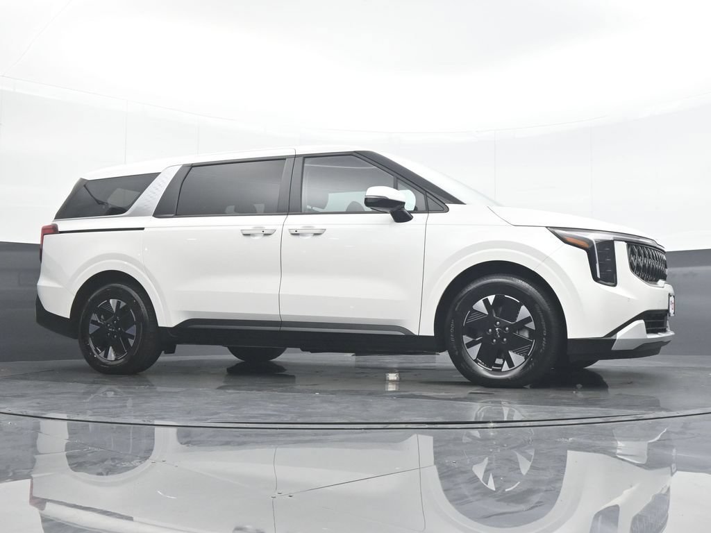 Used 2026 Kia Carnival LXS FWD image 34