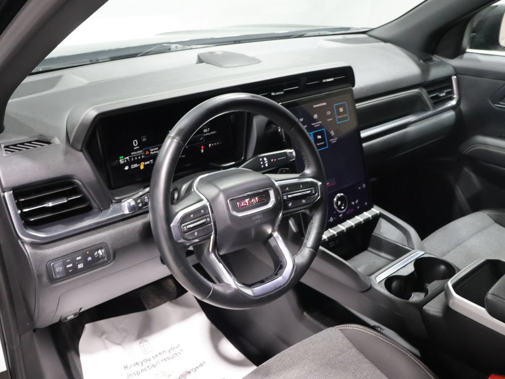 Used 2025 GMC Terrain Elevation AWD/4WD image 16