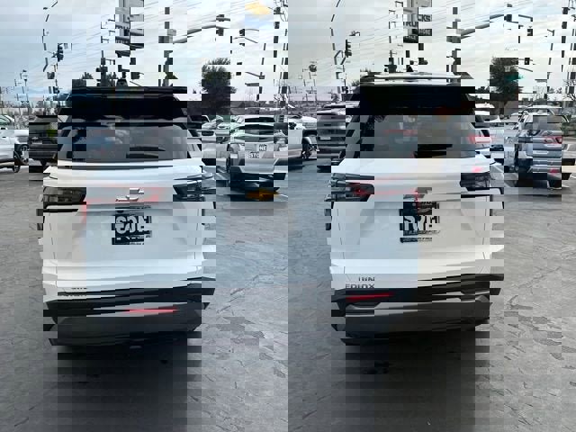 New 2026 Chevrolet Equinox LT image 8