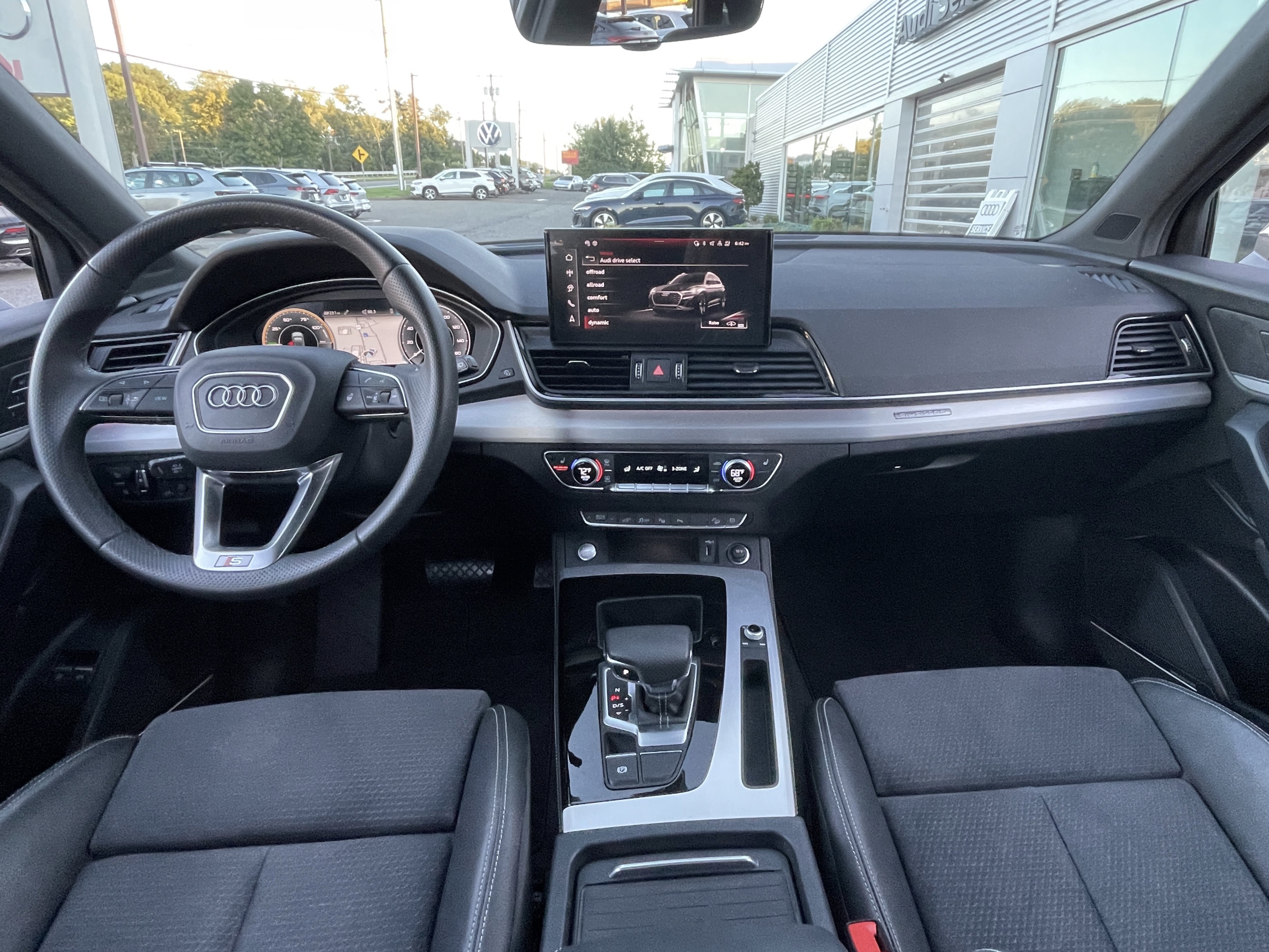 Certified 2024 Audi Q5 e Prestige AWD/4WD image 8