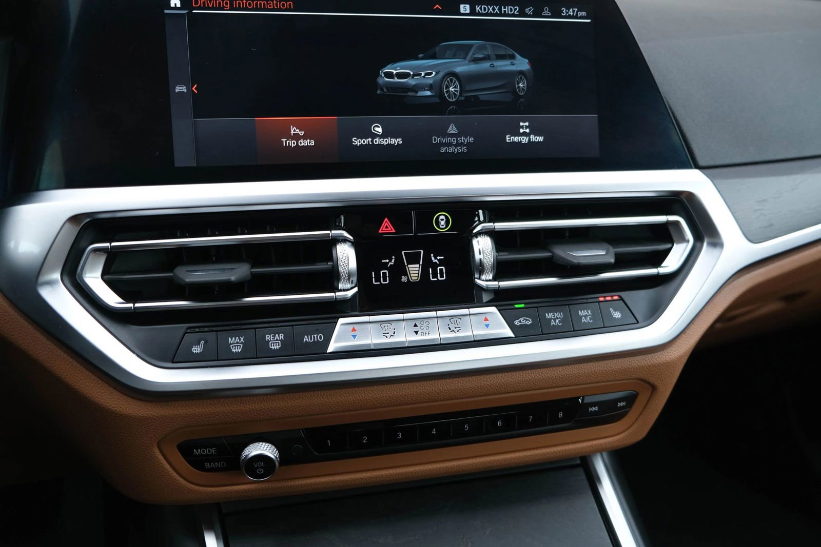 Used 2022 BMW 330i xDrive Sedan w/ Driving Assistance Package image 39