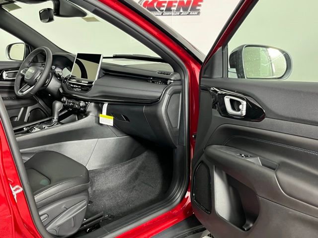 New 2026 Jeep Compass Limited image 29