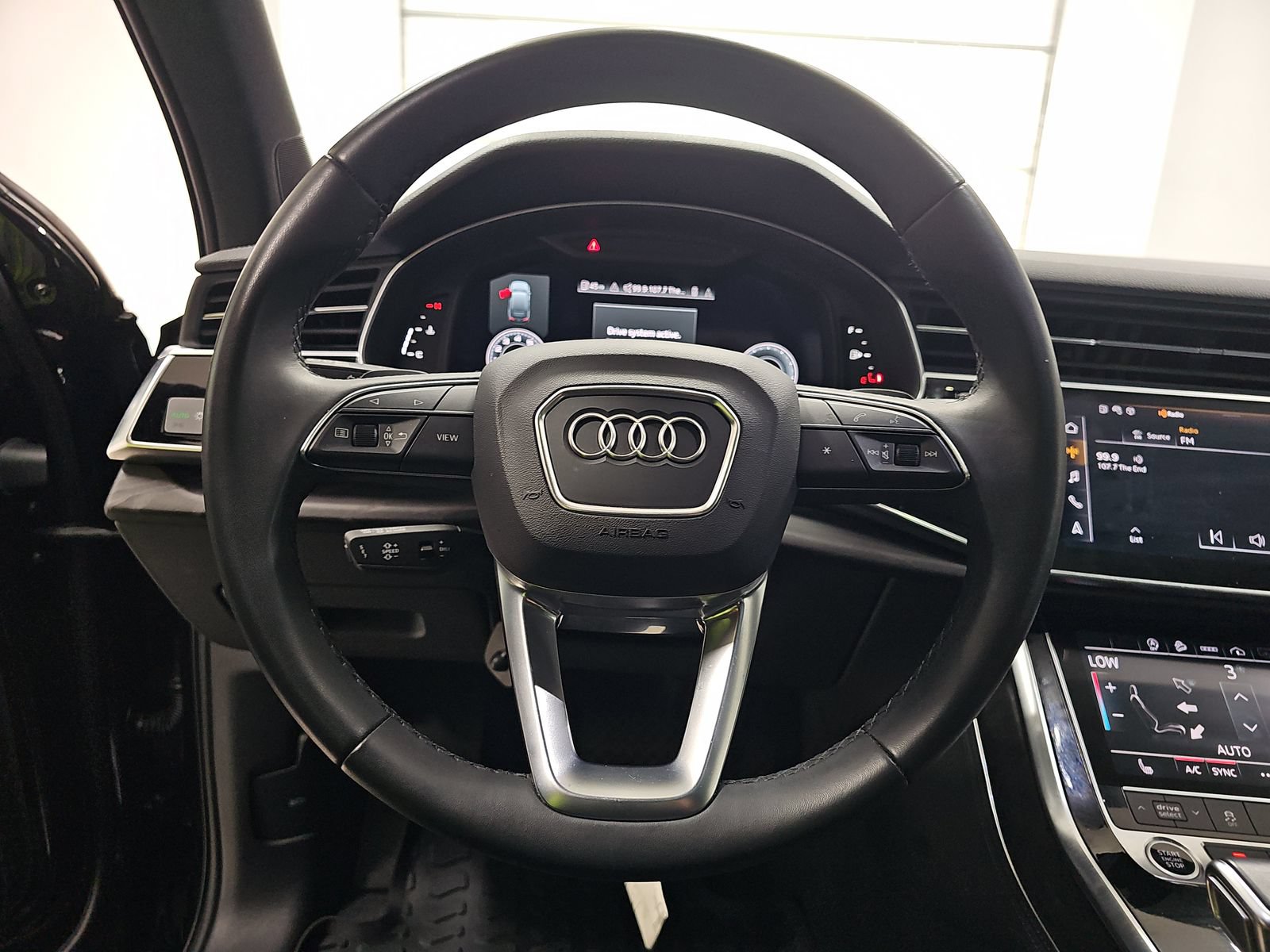 Used 2023 Audi Q7 2.0T Premium Plus w/ Premium Plus Package AWD/4WD image 23