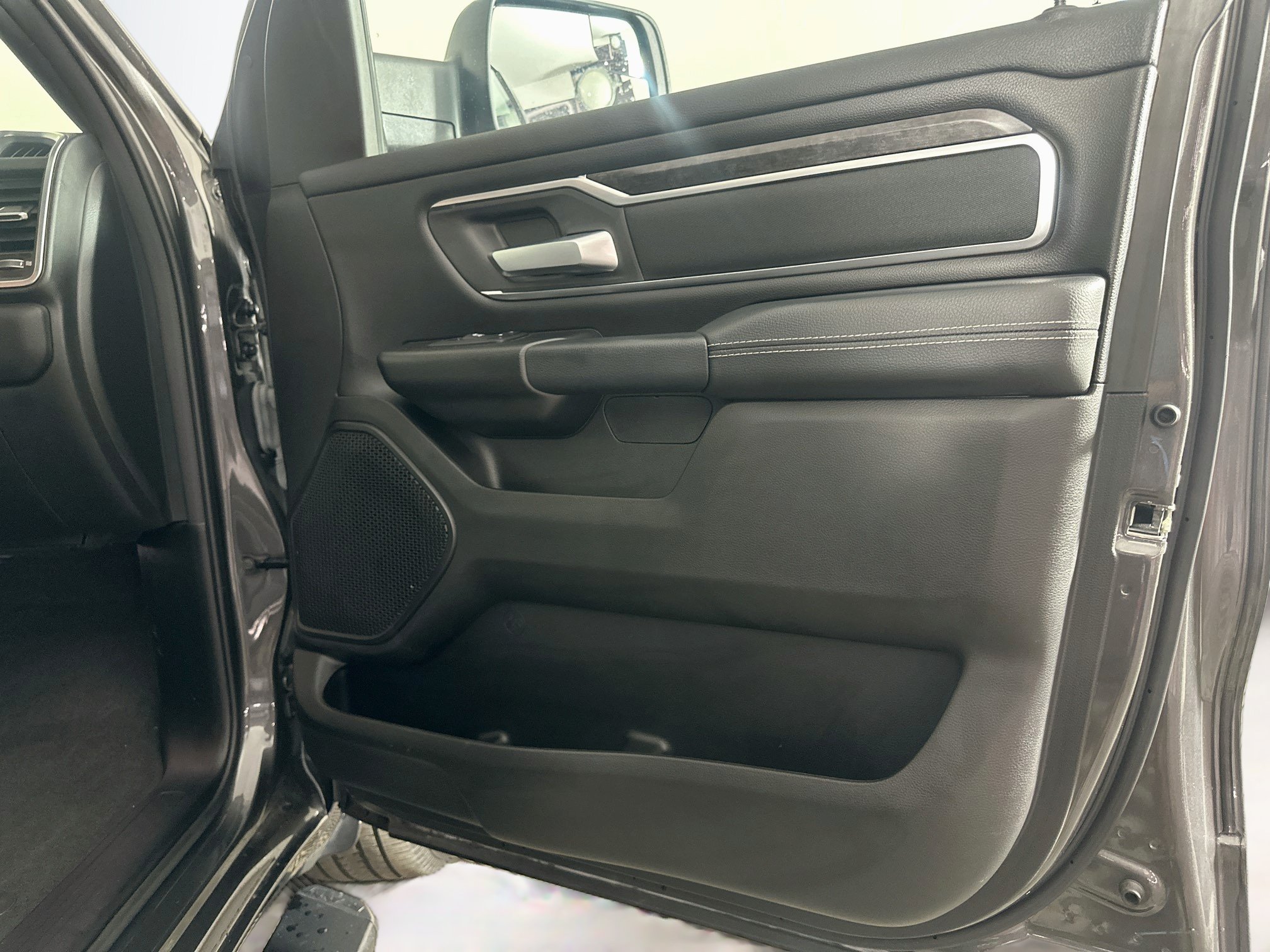 Used 2024 RAM 1500 Big Horn AWD/4WD image 30